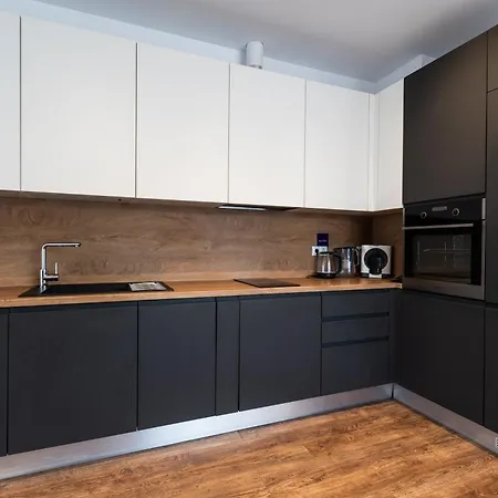 Daire Spacious, Free Parking, 3min Beach, Flora Panorama Burgaz