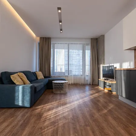 Spacious, Free Parking, 3min Beach, Flora Panorama * Burgasz