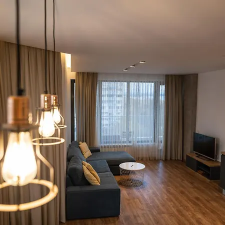 Διαμέρισμα Spacious, Free Parking, 3min Beach, Flora Panorama Μπουργκάς