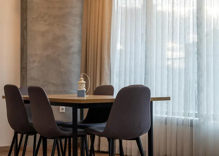 Apartman Spacious, Free Parking, 3min Beach, Flora Panorama Burgasz