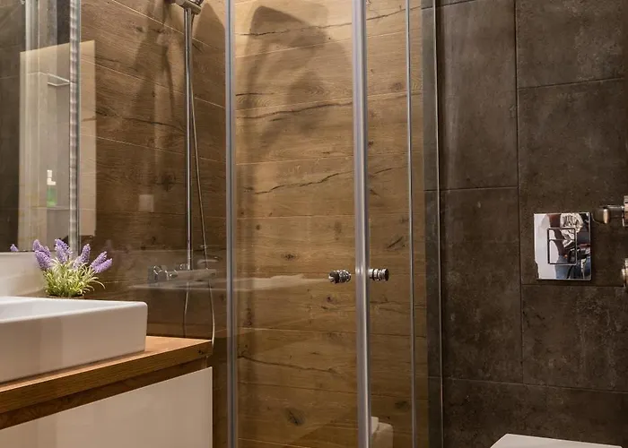 Spacious, Free Parking, 3min Beach, Flora Panorama * Burgasz