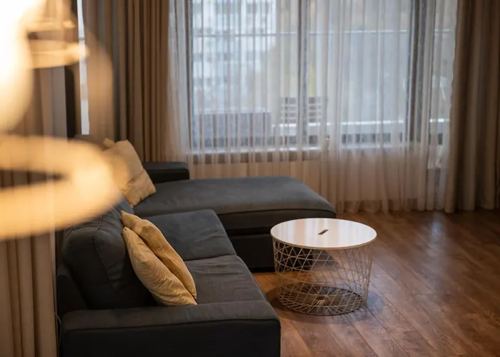 Spacious, Free Parking, 3min Beach, Flora Panorama Apartman *