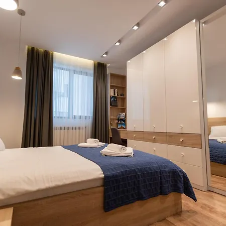 Apartment Spacious, Free Parking, 3min Beach, Flora Panorama Burgas
