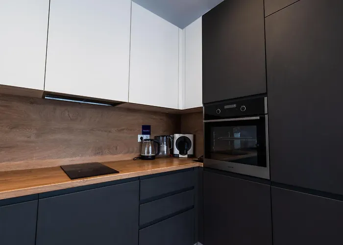 Spacious, Free Parking, 3min Beach, Flora Panorama Appartamento *