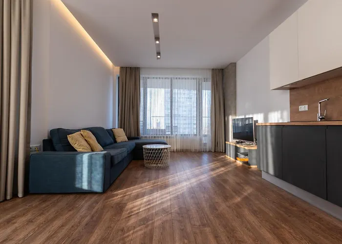 Spacious, Free Parking, 3min Beach, Flora Panorama * Бургас