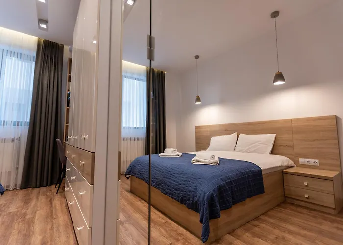 Spacious, Free Parking, 3min Beach, Flora Panorama Appartamento