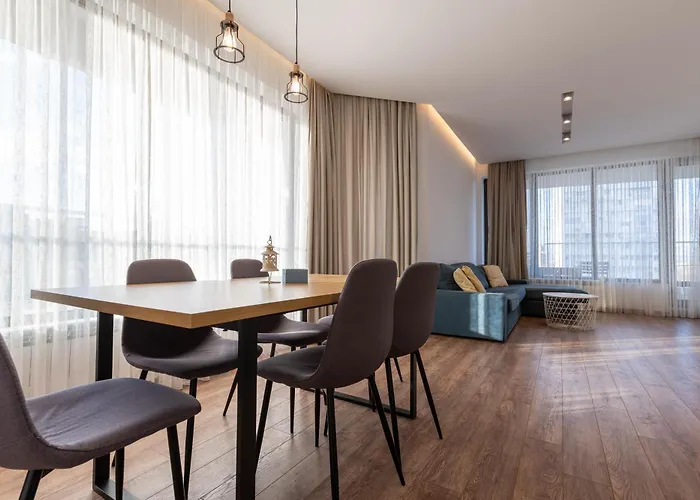 Spacious, Free Parking, 3min Beach, Flora Panorama Appartamento *